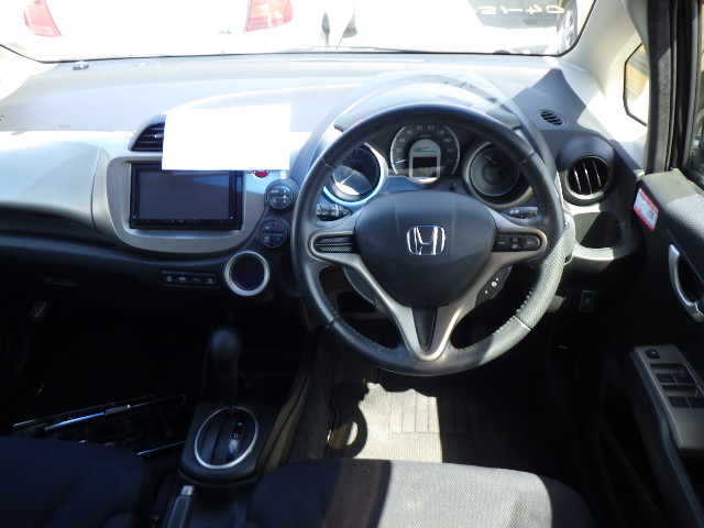 2011 HONDA FIT HYBRID
